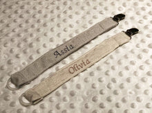 Charger l'image dans la galerie, Attache tétine personnalisé pailleté