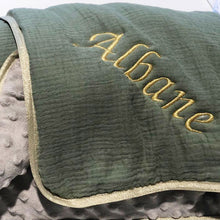 Charger l'image dans la galerie, Couverture bébé personnalisée double gaze Kaki biais doré