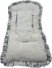 Charger l'image dans la galerie, Matelas poussette réversible personnalisé Toile de jouy marine avec fronce