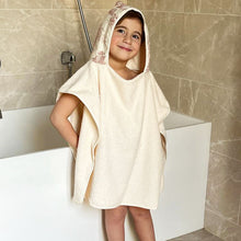Charger l'image dans la galerie, Poncho de bain enfant personnalisé Toile de jouy bordeaux éponge crème