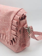 Charger l'image dans la galerie, Sac à langer personnalisé Full croco rose fronce