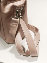 Charger l'image dans la galerie, Sac à langer personnalisé Hanna rose poudré