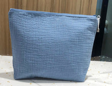 Charger l'image dans la galerie, Trousse de toilette personnalisée Double gaze bleu jean