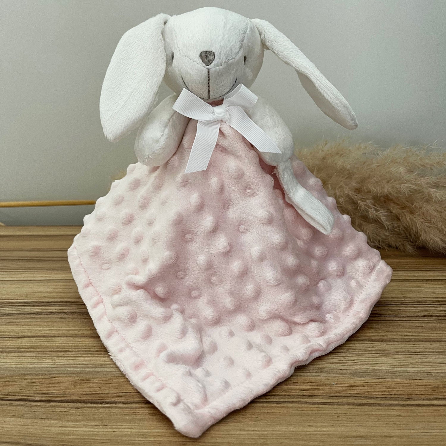 Doudou personnalisé lapin rose –